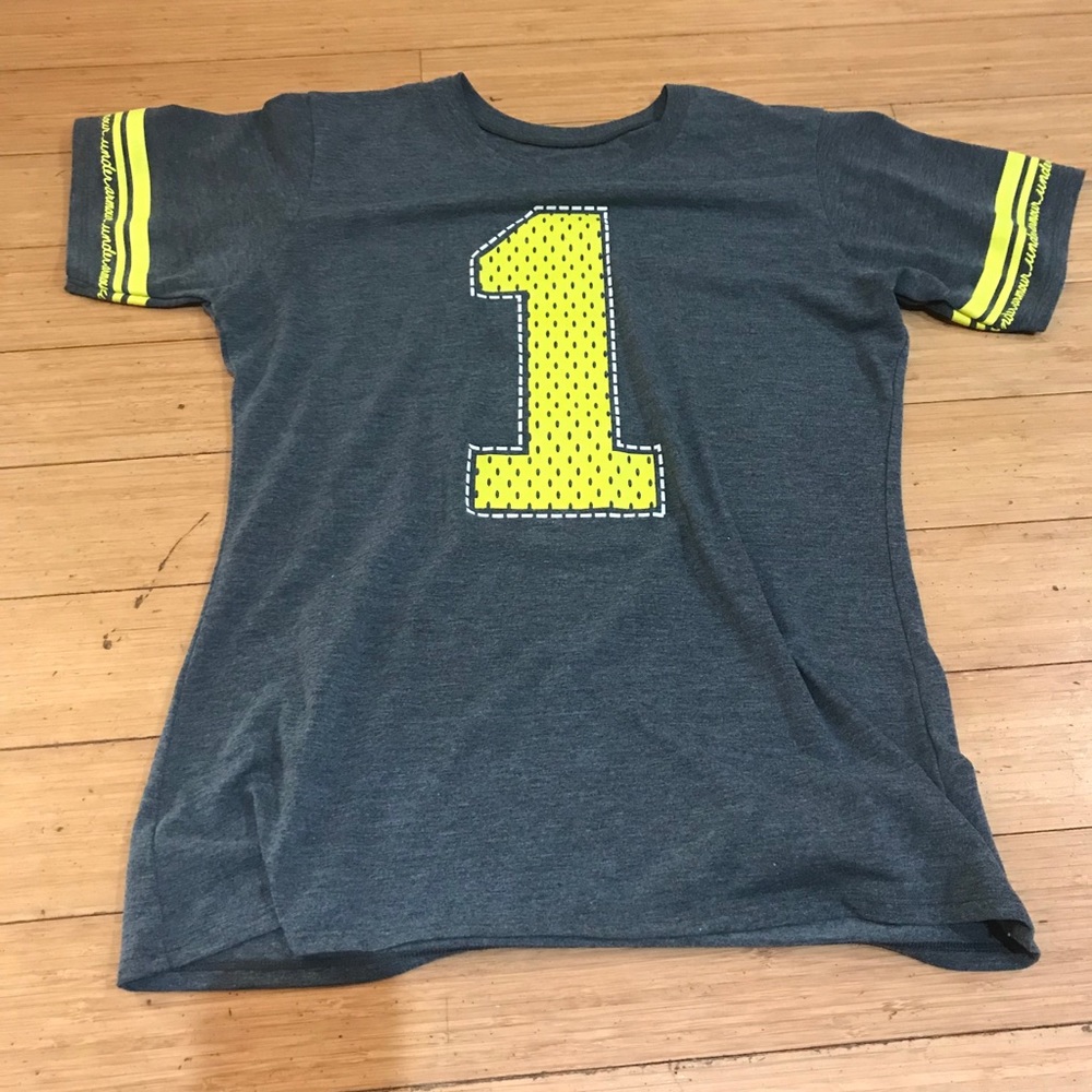 3/$15 Under armor shirt